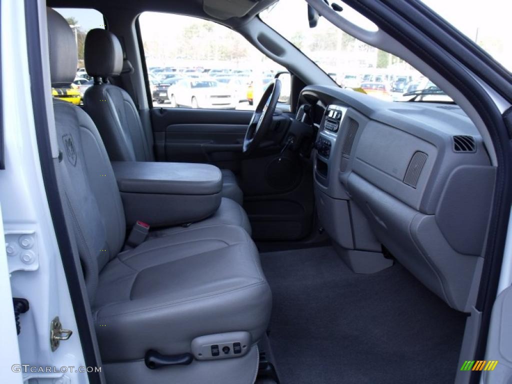 2005 Ram 1500 Laramie Quad Cab - Bright White / Dark Slate Gray photo #19