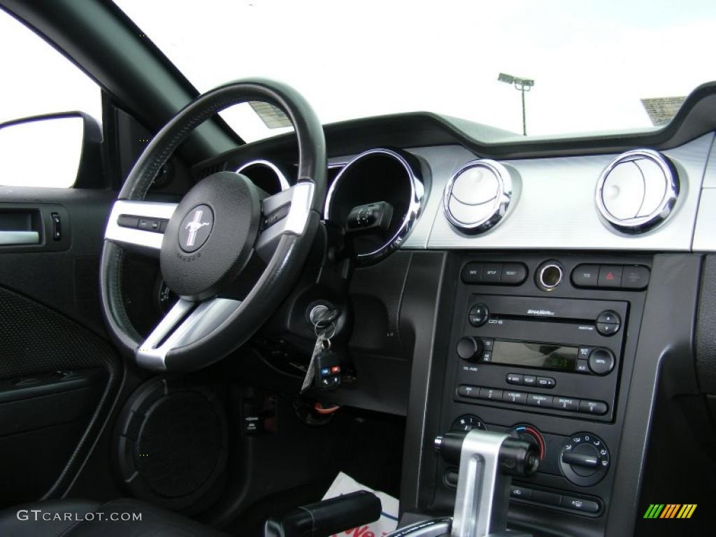 2006 Mustang V6 Premium Convertible - Redfire Metallic / Dark Charcoal photo #22