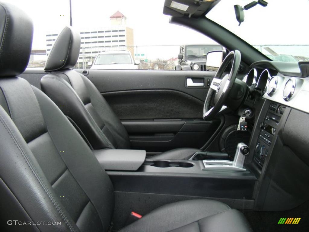2006 Mustang V6 Premium Convertible - Redfire Metallic / Dark Charcoal photo #23