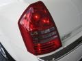 Stone White - 300 C HEMI Photo No. 7