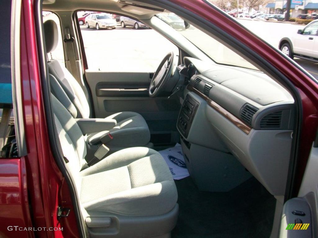 2004 Freestar SEL - Dark Toreador Red Metallic / Flint Grey photo #16