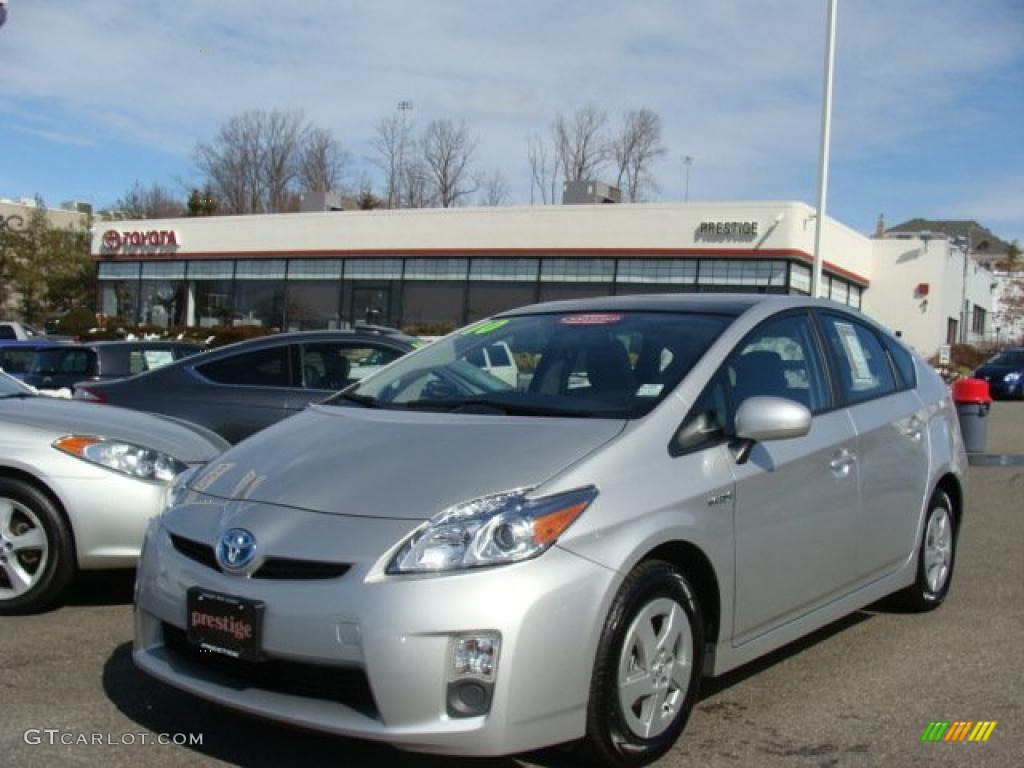 2010 Prius Hybrid IV - Classic Silver Metallic / Dark Gray photo #1