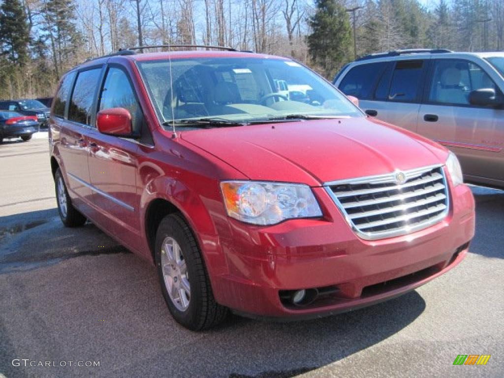 2010 Town & Country Touring - Inferno Red Crystal Pearl / Medium Pebble Beige/Cream photo #3