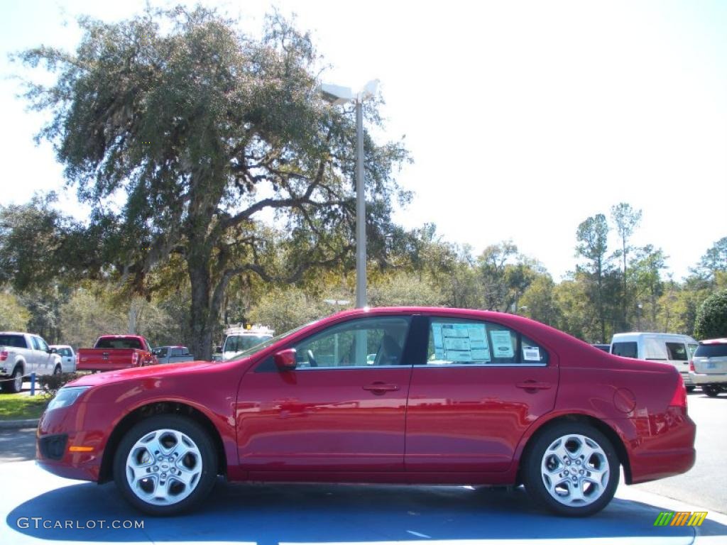 2010 Fusion SE - Sangria Red Metallic / Medium Light Stone photo #2