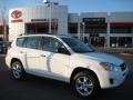 Super White - RAV4 4WD Photo No. 1