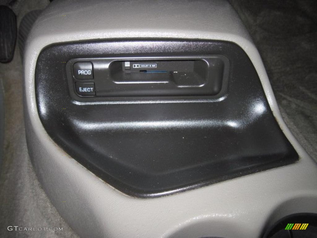 2002 Sonoma SLS Extended Cab 4x4 - Pewter Metallic / Pewter photo #17