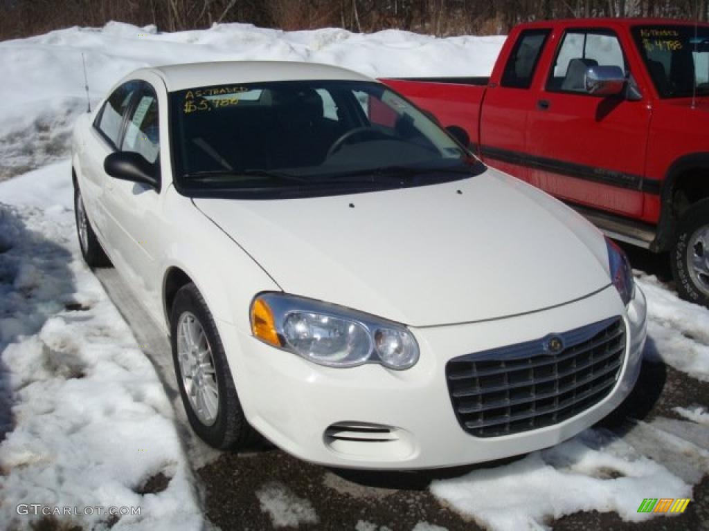 2005 Sebring Sedan - Stone White / Light Taupe photo #1