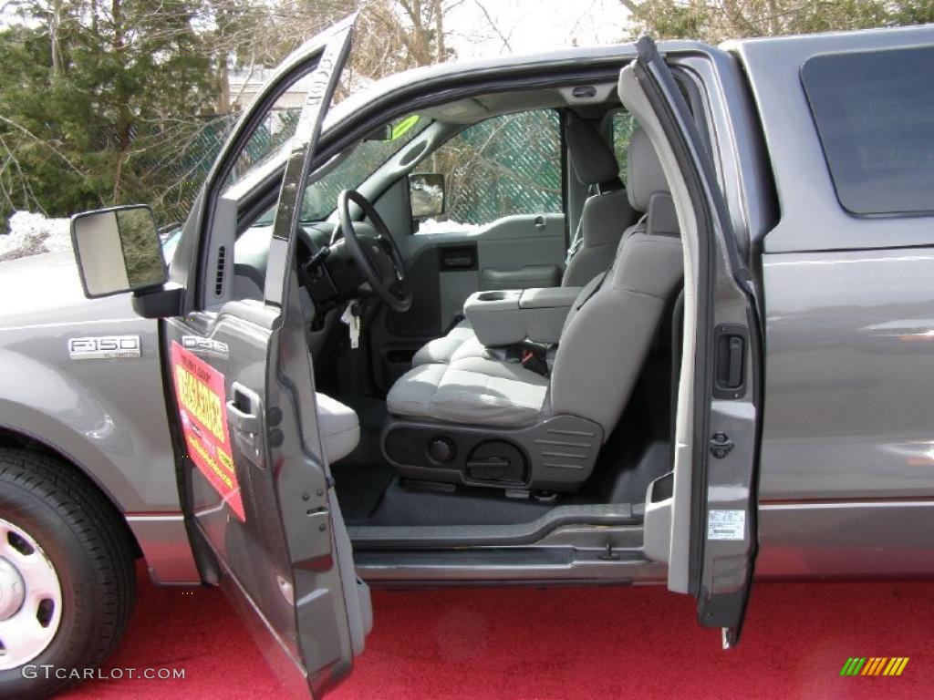 2004 F150 XL Regular Cab - Dark Shadow Grey Metallic / Dark Flint photo #18