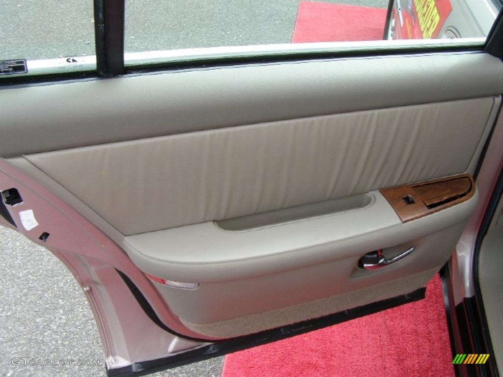1999 Park Avenue  - Platinum Beige Metallic / Taupe photo #20