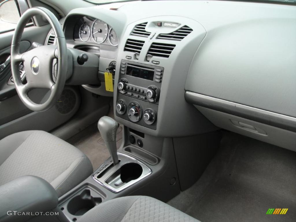 2006 Malibu LT V6 Sedan - Medium Gray Metallic / Titanium Gray photo #12