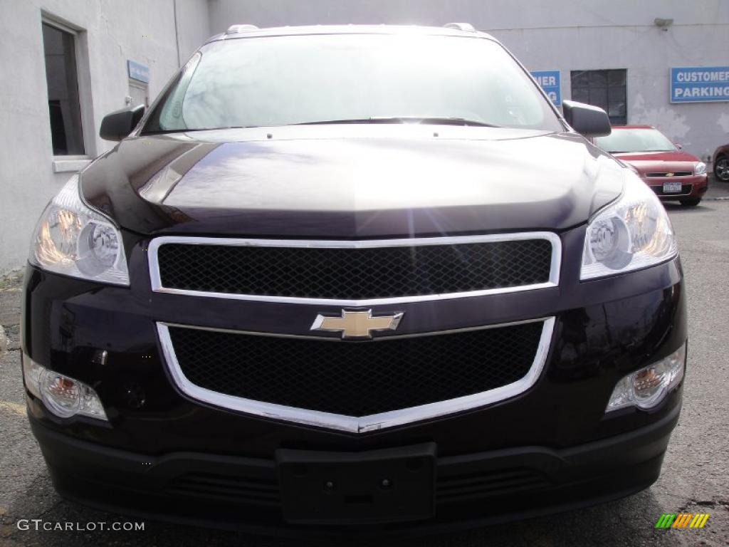 2009 Traverse LS AWD - Dark Cherry Metallic / Dark Gray/Light Gray photo #2