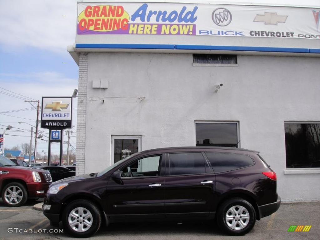 2009 Traverse LS AWD - Dark Cherry Metallic / Dark Gray/Light Gray photo #3