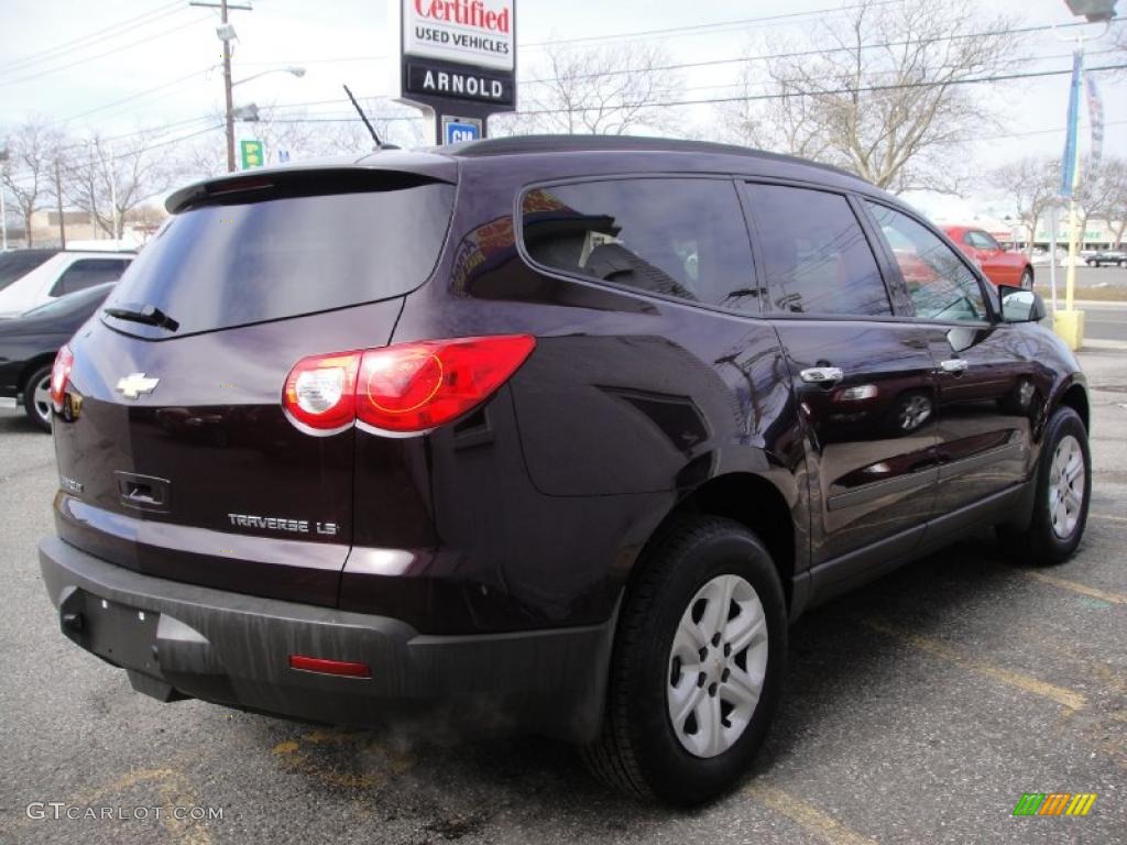 2009 Traverse LS AWD - Dark Cherry Metallic / Dark Gray/Light Gray photo #6