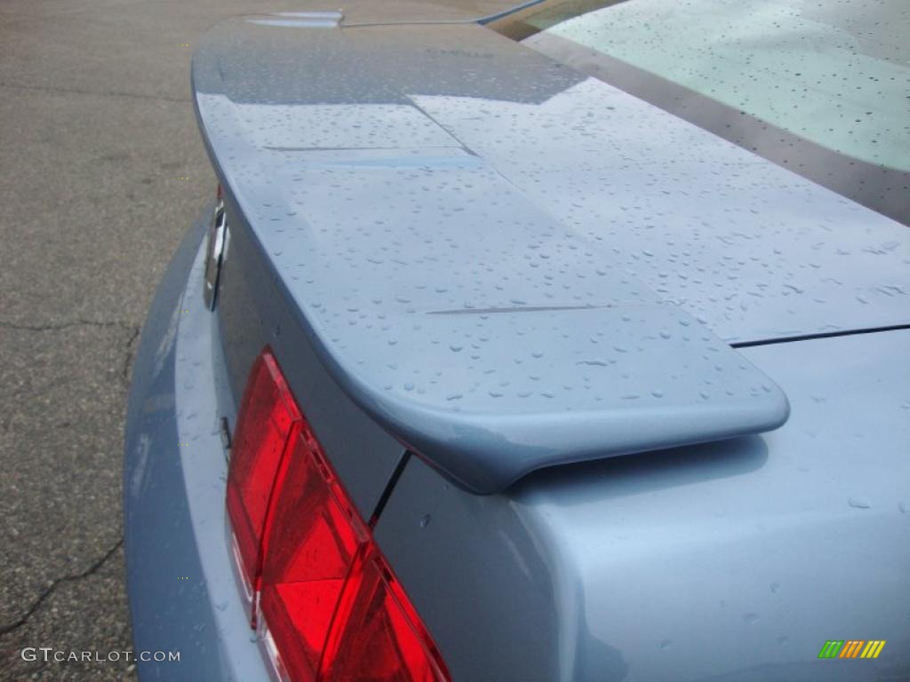 2007 Mustang V6 Premium Coupe - Vista Blue Metallic / Light Graphite photo #21