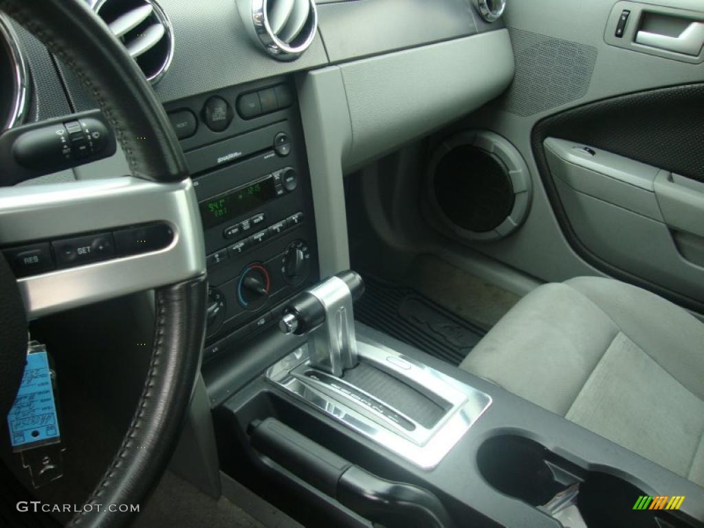 2007 Mustang V6 Premium Coupe - Vista Blue Metallic / Light Graphite photo #29