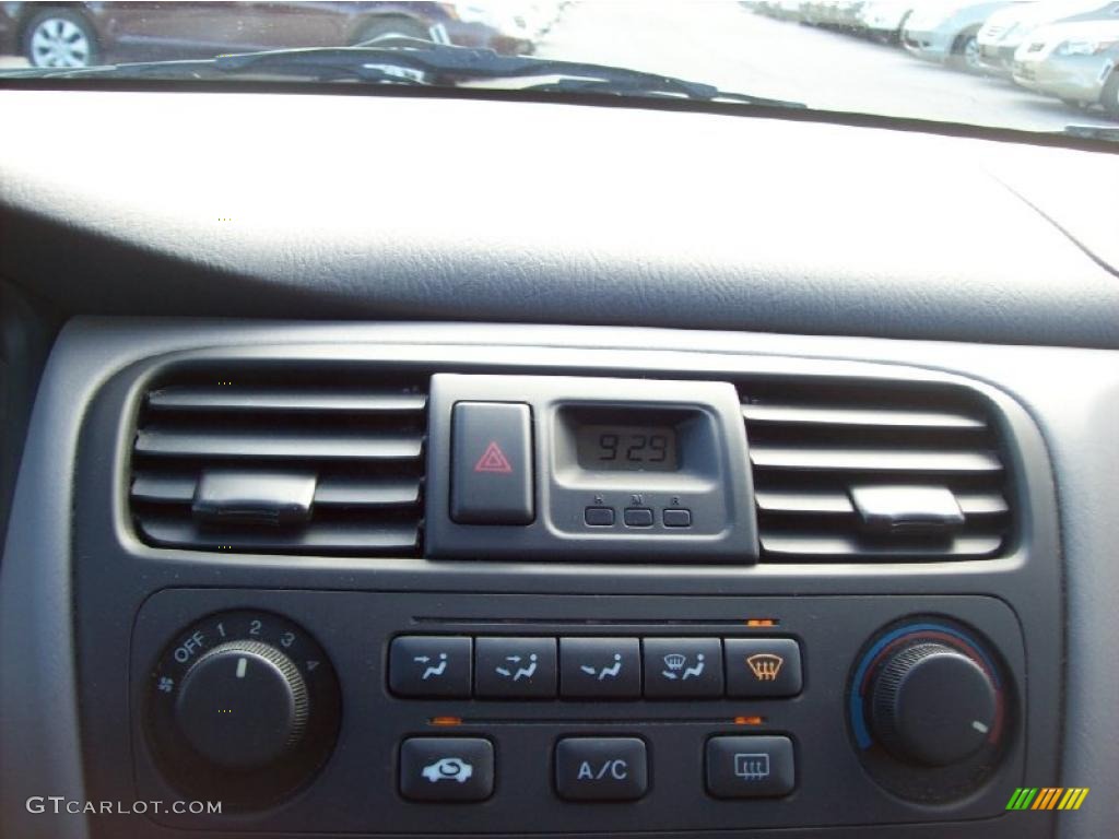 2001 Accord LX Sedan - Satin Silver Metallic / Quartz Gray photo #17