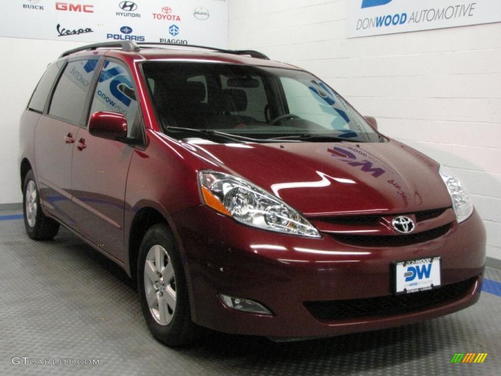 2007 Sienna XLE - Salsa Red Pearl / Stone photo #1