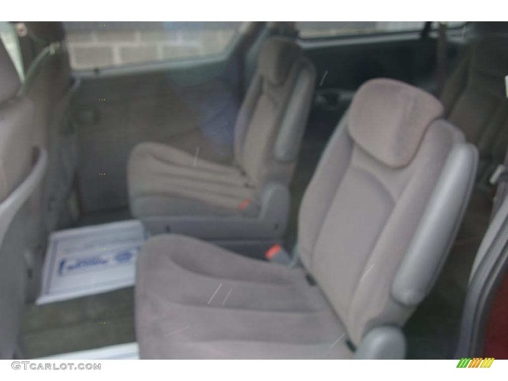 2005 Town & Country Touring - Inferno Red Pearl / Medium Slate Gray photo #9