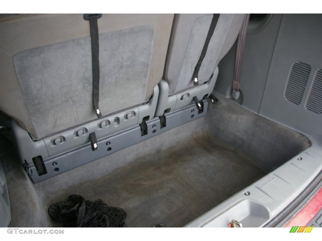 2005 Town & Country Touring - Inferno Red Pearl / Medium Slate Gray photo #15