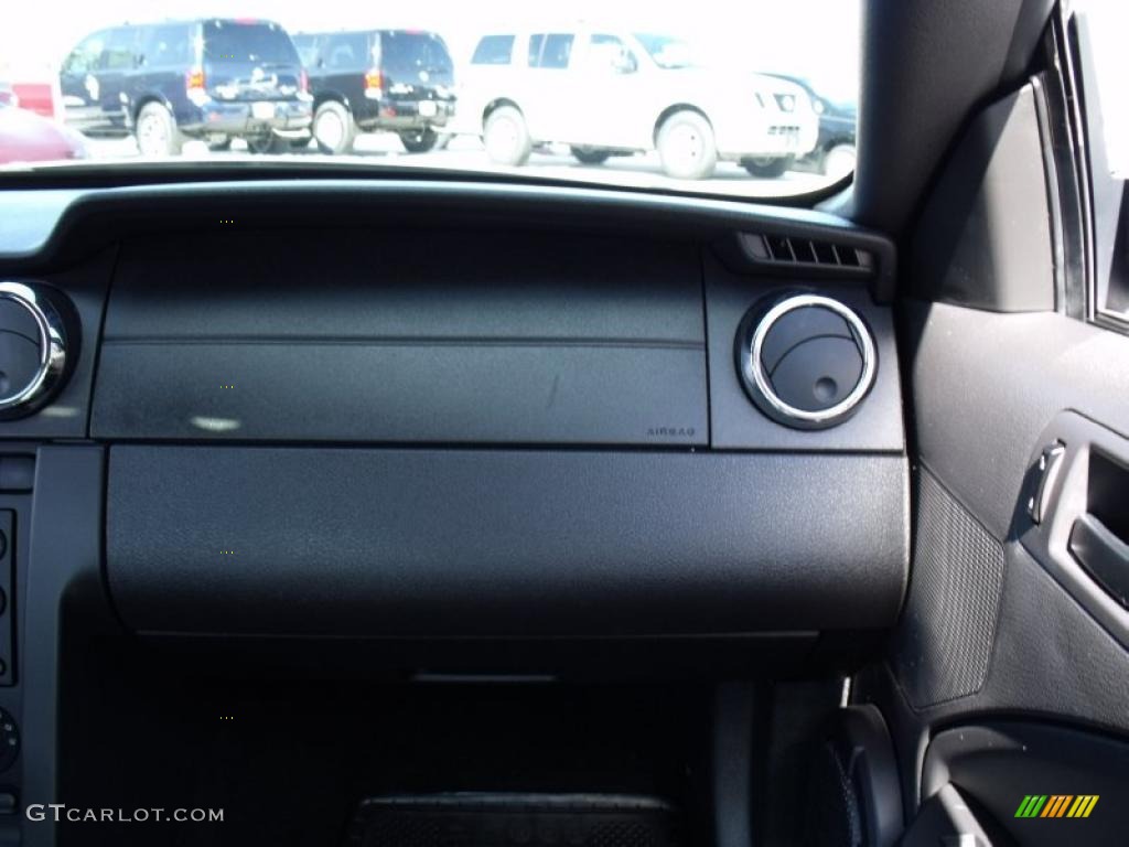 2007 Mustang V6 Premium Coupe - Tungsten Grey Metallic / Black/Dove Accent photo #14