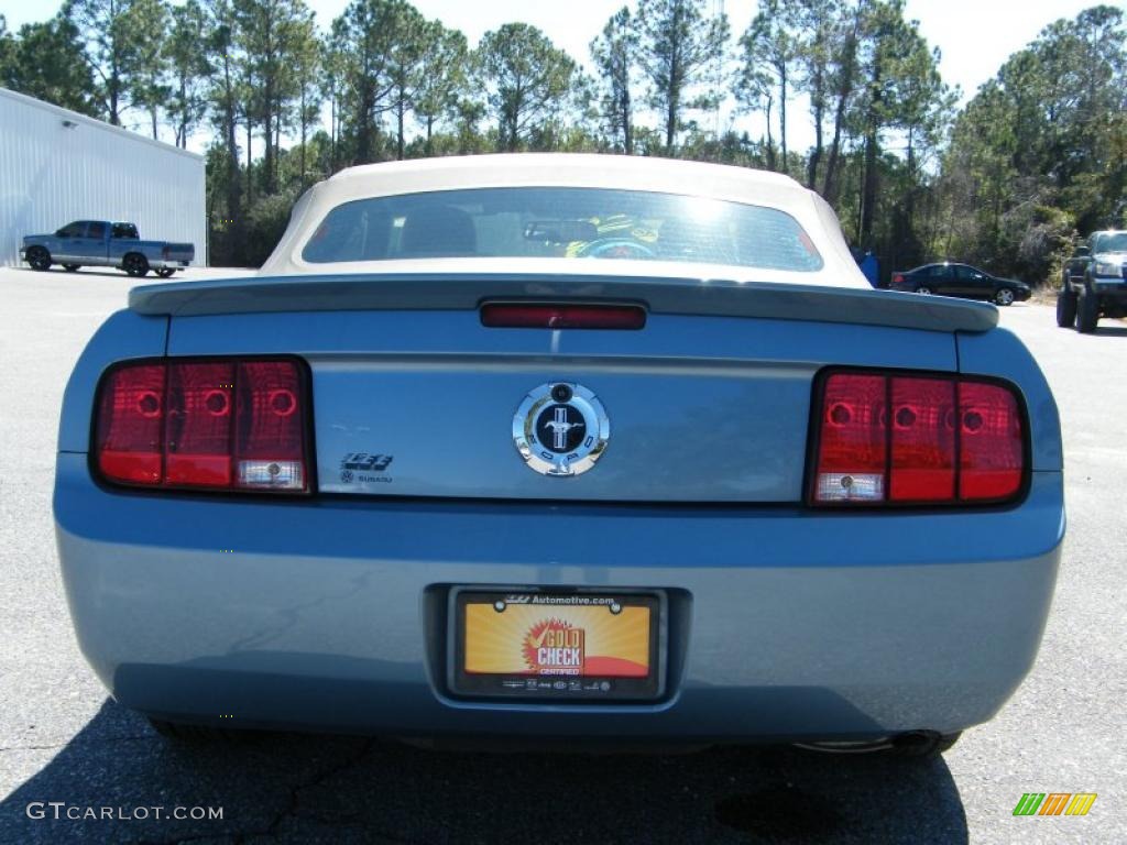2007 Mustang V6 Premium Convertible - Windveil Blue Metallic / Medium Parchment photo #4
