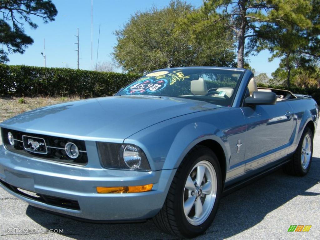 2007 Mustang V6 Premium Convertible - Windveil Blue Metallic / Medium Parchment photo #13