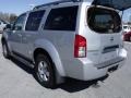 2007 Silver Lightning Nissan Pathfinder SE  photo #13