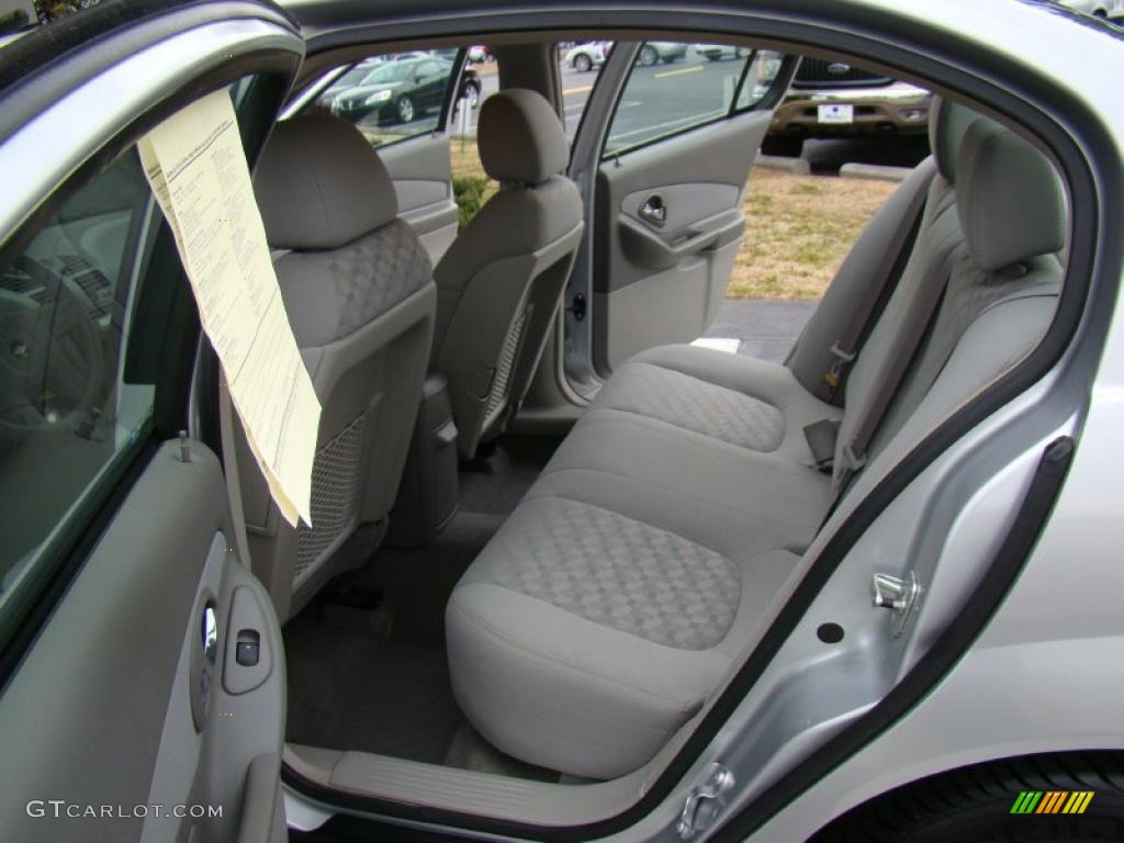 2005 Malibu LS V6 Sedan - Galaxy Silver Metallic / Gray photo #13