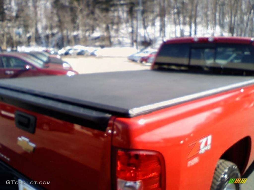 2007 Silverado 1500 LT Z71 Extended Cab 4x4 - Victory Red / Light Cashmere photo #7