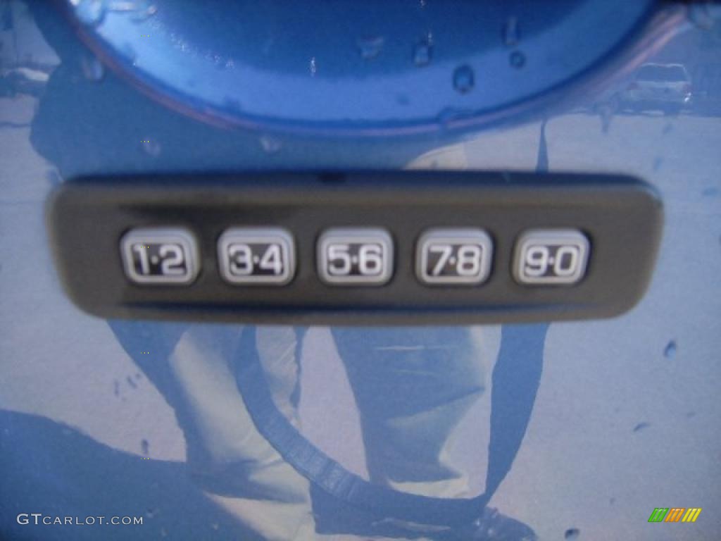 2009 Escape XLT V6 4WD - Sport Blue Metallic / Charcoal photo #9