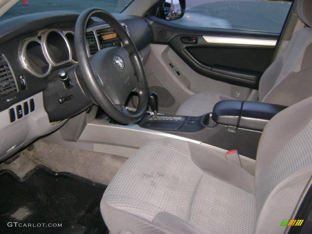 2004 4Runner SR5 4x4 - Galactic Gray Mica / Stone photo #8
