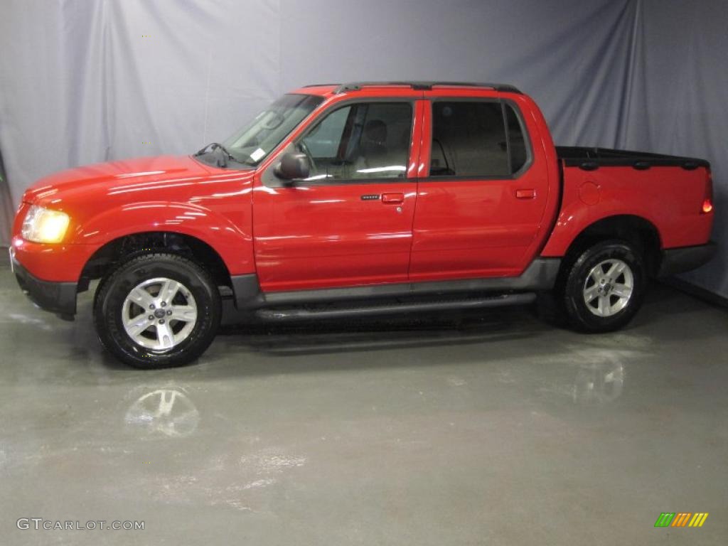 2005 Explorer Sport Trac XLT 4x4 - Bright Red / Medium Dark Flint photo #2