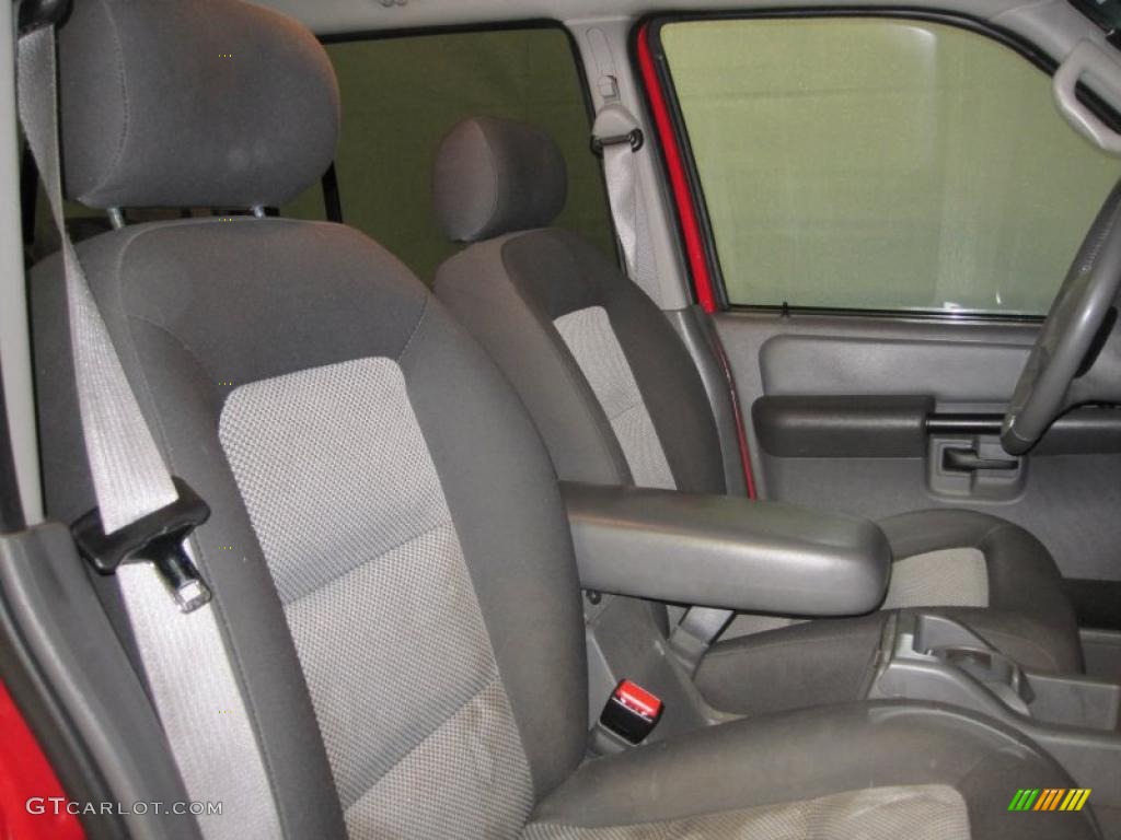 2005 Explorer Sport Trac XLT 4x4 - Bright Red / Medium Dark Flint photo #8