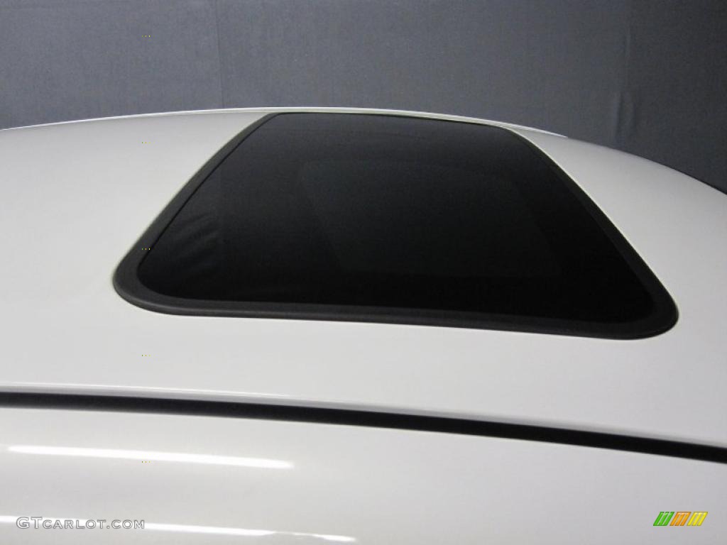 2008 MAZDA3 s Grand Touring Hatchback - Rally White / Black photo #8