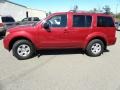 Red Brawn - Pathfinder S 4x4 Photo No. 2