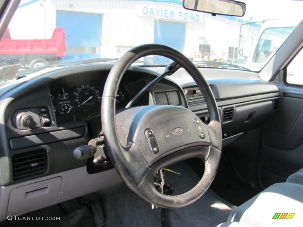 1997 F250 XLT Extended Cab 4x4 - Oxford White / Medium Graphite photo #6