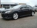 Black - Camry SE Photo No. 2