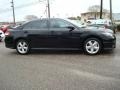 Black - Camry SE Photo No. 7