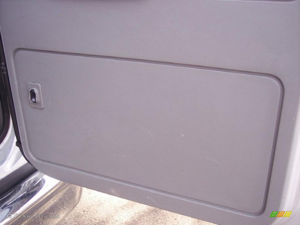 2007 E Series Van E350 Super Duty XLT 15 Passenger - Silver Metallic / Medium Flint Grey photo #46