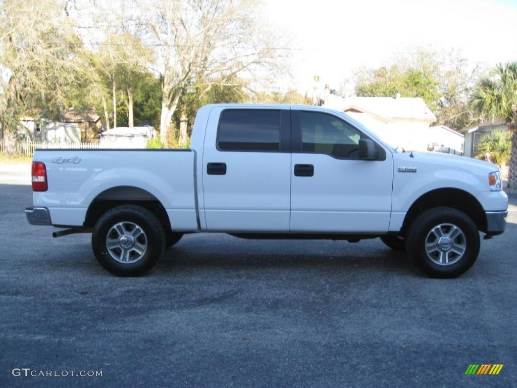 2006 F150 XLT SuperCrew 4x4 - Oxford White / Medium/Dark Flint photo #8