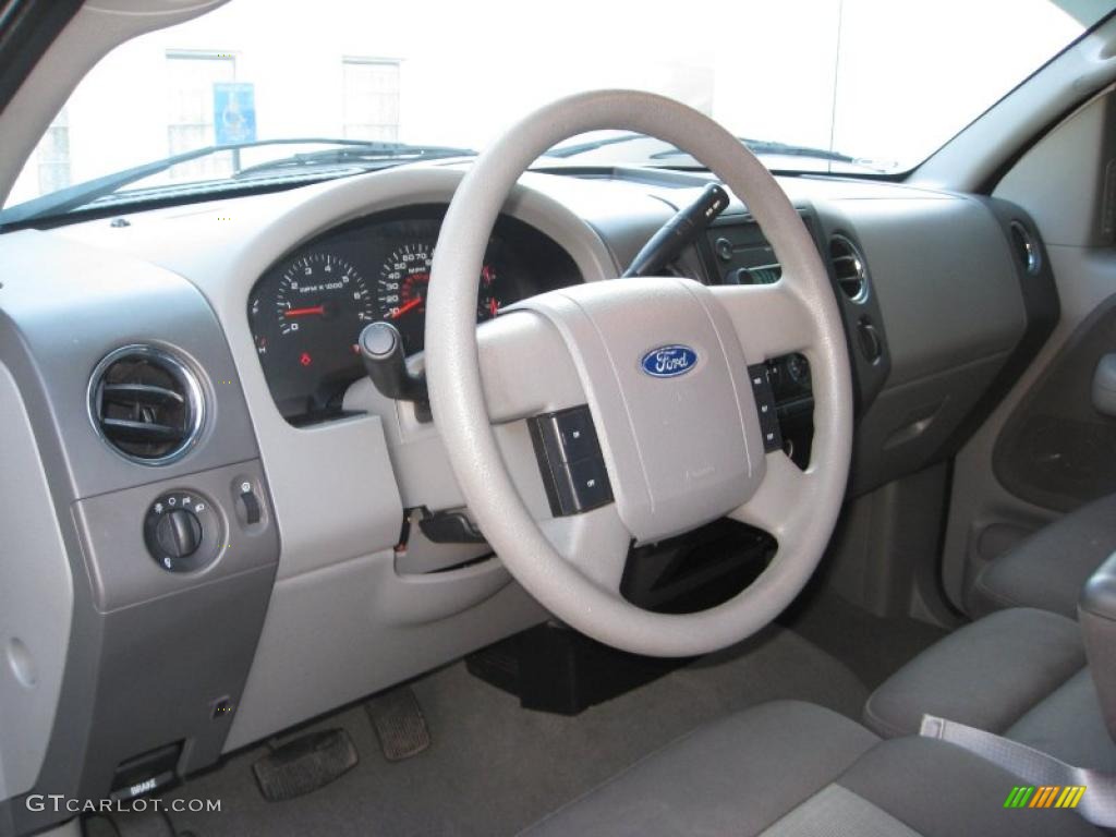 2006 F150 XLT SuperCrew 4x4 - Oxford White / Medium/Dark Flint photo #31