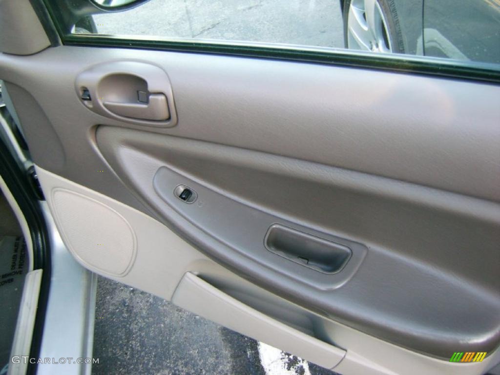 2006 Sebring Touring Sedan - Bright Silver Metallic / Dark Slate Gray photo #21
