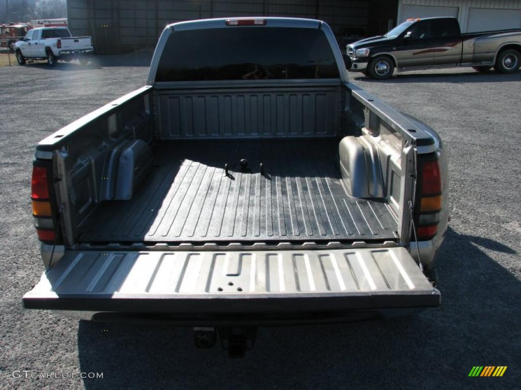 2003 Silverado 3500 LS Extended Cab 4x4 Dually - Light Pewter Metallic / Tan photo #10