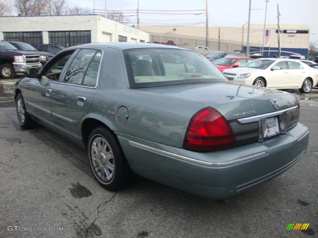 2006 Grand Marquis GS - Light Tundra Metallic / Light Camel photo #9