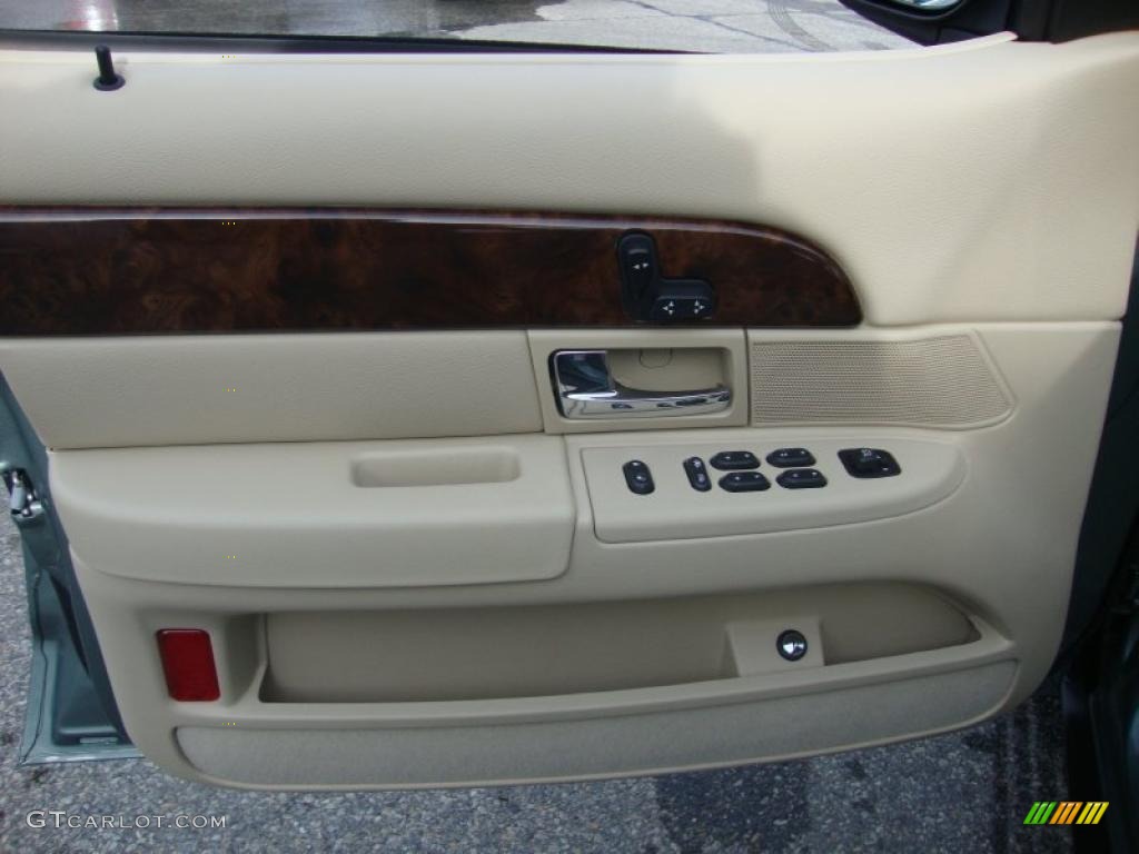 2006 Grand Marquis GS - Light Tundra Metallic / Light Camel photo #13
