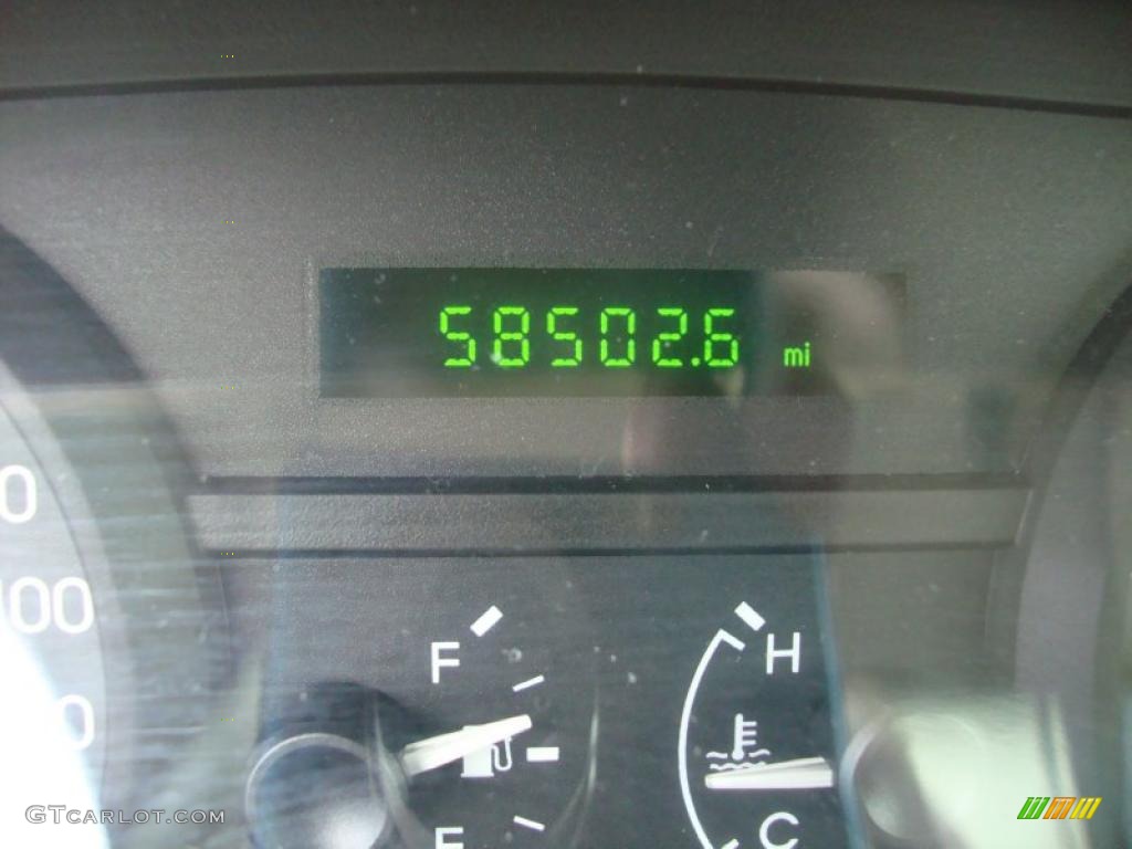 2006 Grand Marquis GS - Light Tundra Metallic / Light Camel photo #34