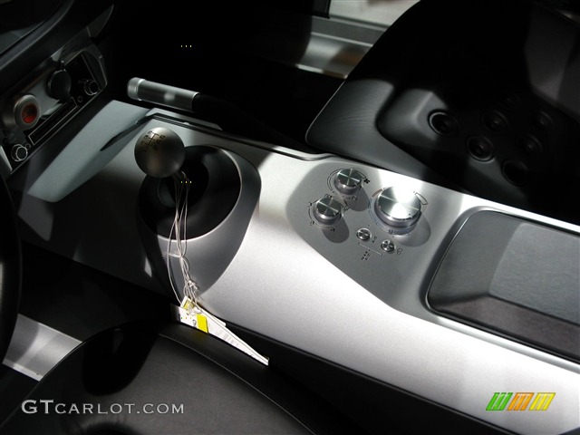 2006 Ford GT Standard GT Model Controls Photo #266850