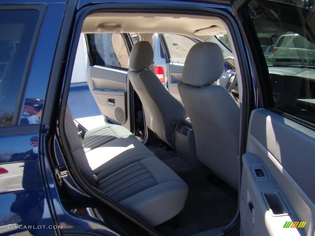 2006 Grand Cherokee Laredo - Midnight Blue Pearl / Medium Slate Gray photo #16