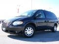 2005 Brilliant Black Chrysler Town & Country Limited  photo #4