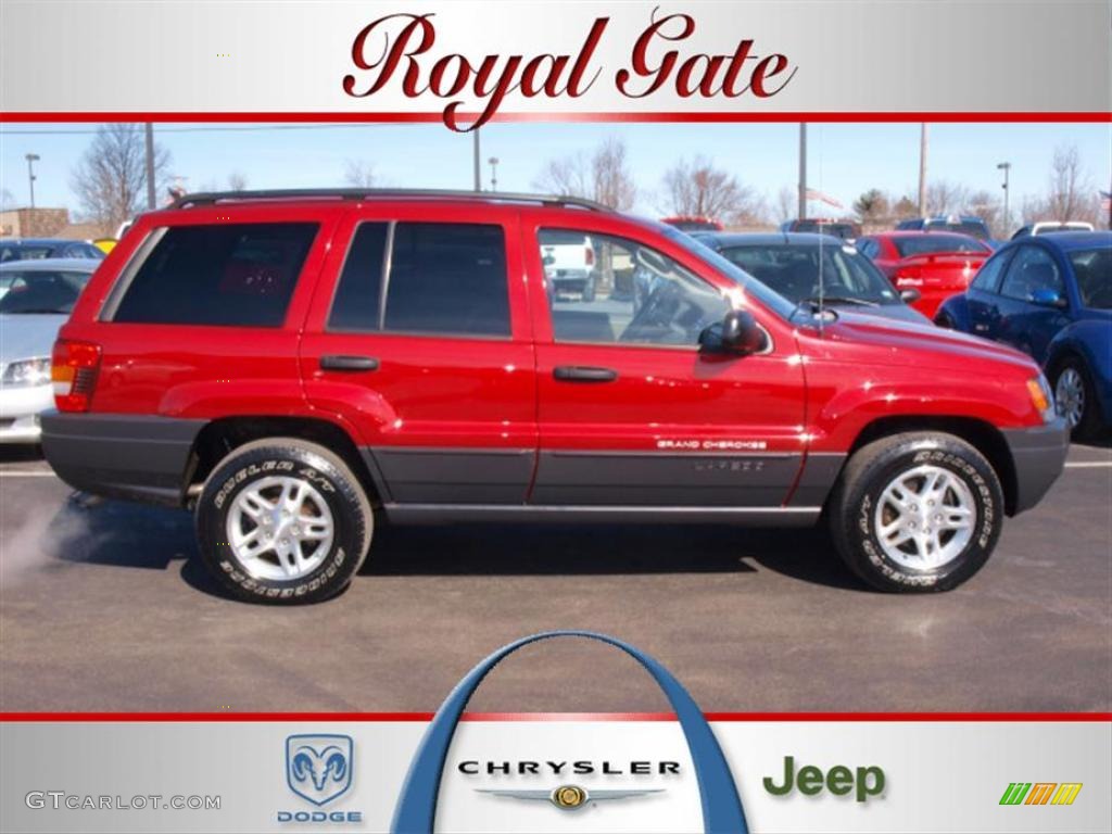 2004 Grand Cherokee Laredo 4x4 - Inferno Red Pearl / Taupe photo #1